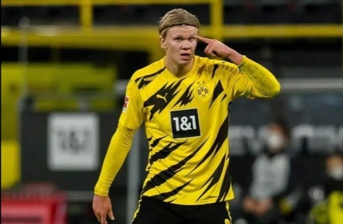  哈兰德冲击进球纪录，多特锋线再添利器  